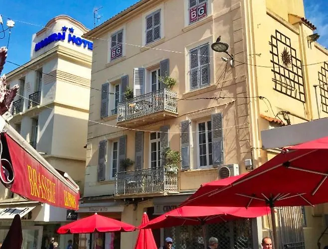 Apartment Balcony In Heart Of Pedestrian Centre Of Old Antibes